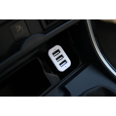 Cargador de Móvil USB para Coche 3xUSB PCH-03