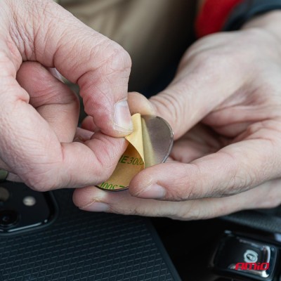Soporte magnético de móvil para rejillas de ventilación AMIO-03784