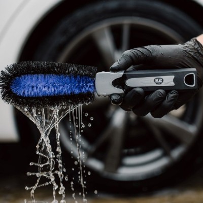 Cepillo para lavado de llantas K2