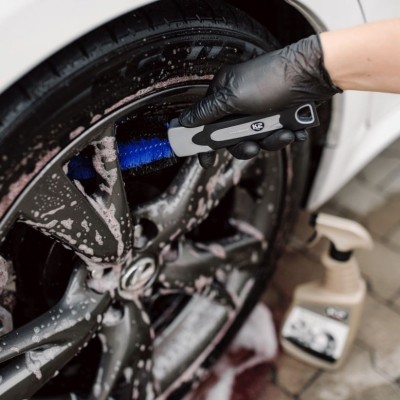 Cepillo para lavado de llantas K2